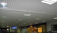 Подвесной потолок Грильято в ТЦ Столица